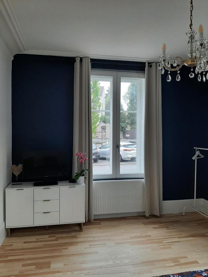 Suite Yves Klein - Proche Gare Et Centre-Ville- Entree Privee Remiremont Dış mekan fotoğraf